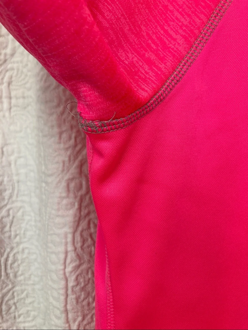 Danskin Now Women’s Neon Pink Pullover Hoodie sz Medium